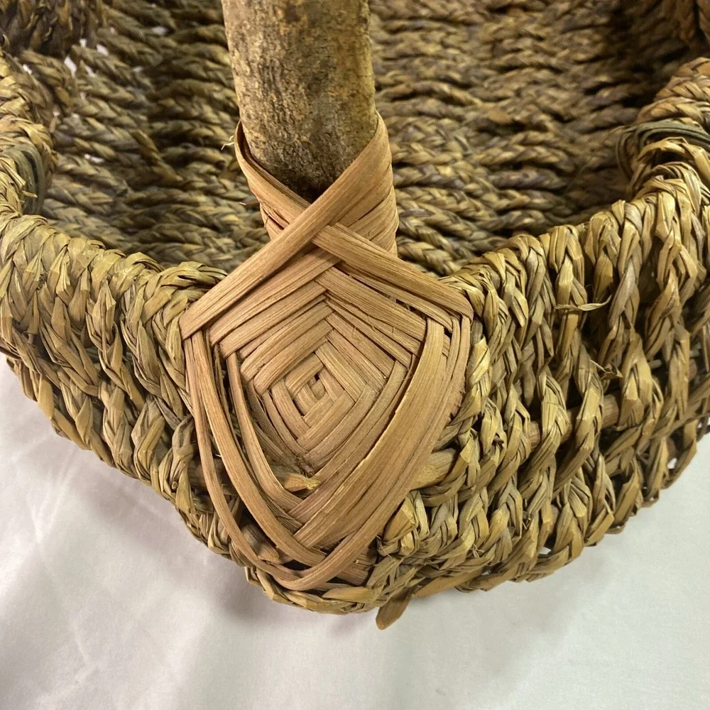 VTG Rustic Woven Basket Tree Branch Handle Boho Farmhouse Primitive Decor Cottag